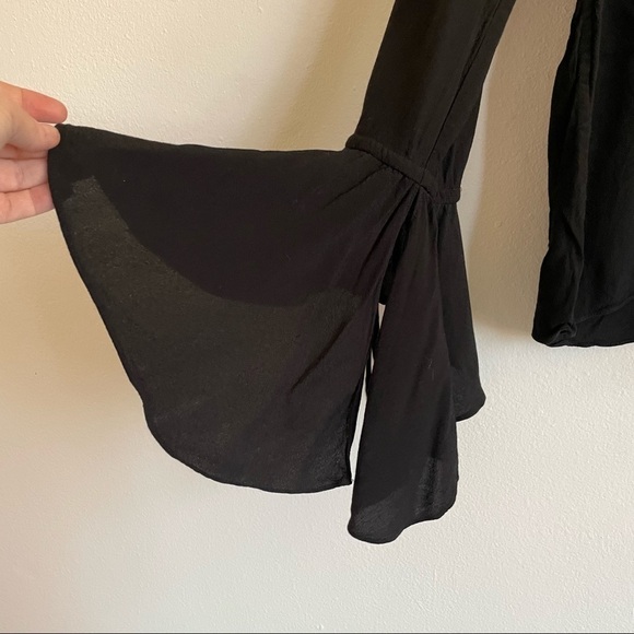 1.STATE BLACK CASCADE SLEEVE TOP - Picture 3 of 6